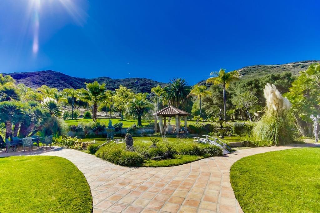 Отель Vineyard Hacienda Spring Valley  Экстерьер фото